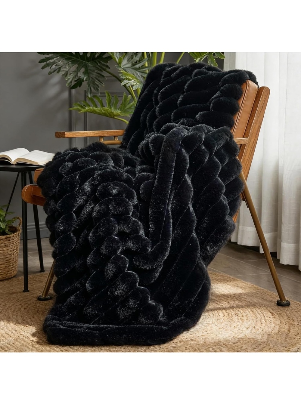 Faux Fur Throw Blanket queen size for bedroom 90*90” plush blanket